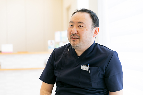 大学院修了後は大阪歯科大学で教壇に立たれていたそうですね